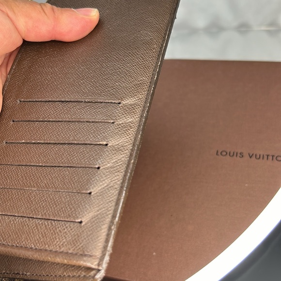 Louis Vuitton LOUIS VUITTON Wallet - Picture 16 of 16